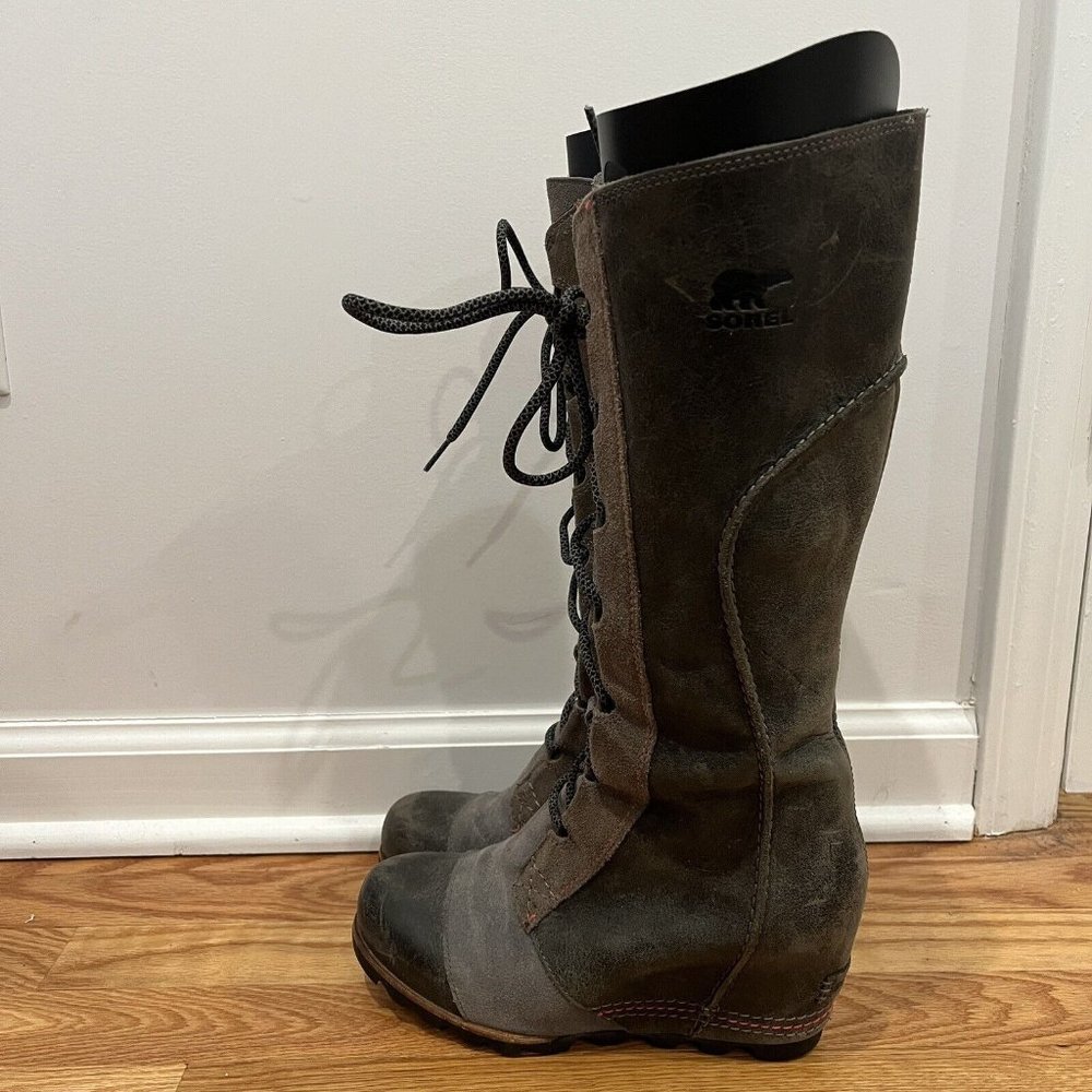 Sorel Cate the Great- Dark Brown Lace-Up Suede Boot